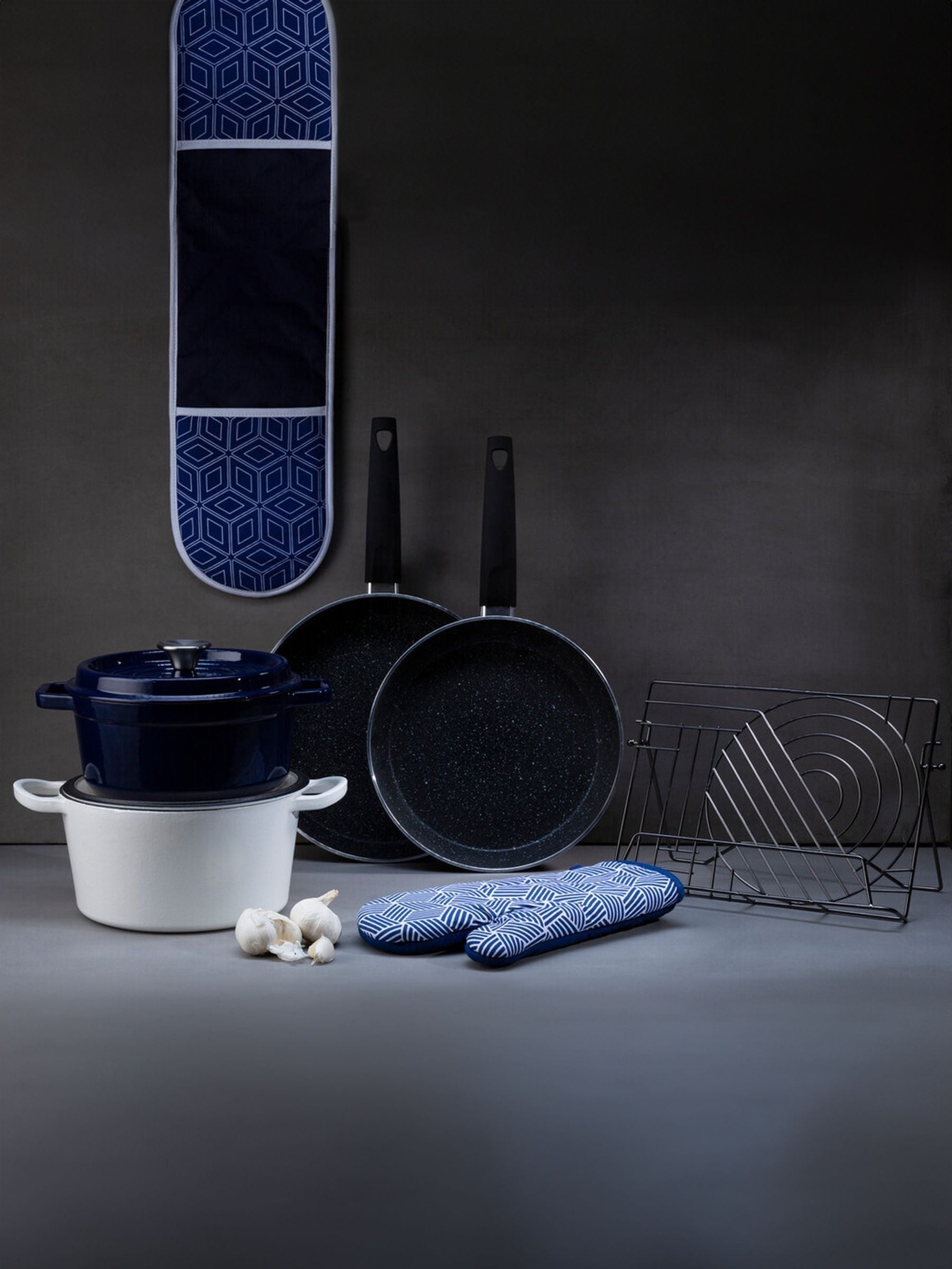 Maison by Premier Black Stoneflam 26cm Frypan