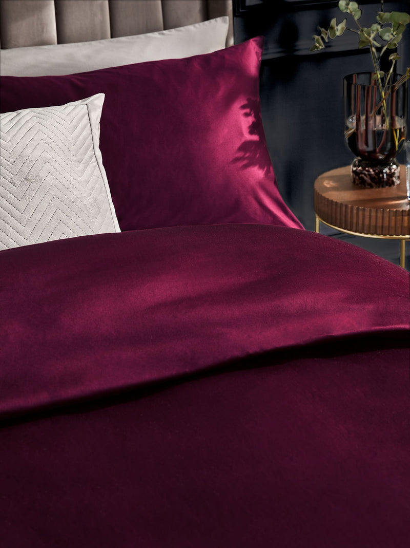 Burgundy Red Egyptian cotton duvet cover and pillowcase set - British product