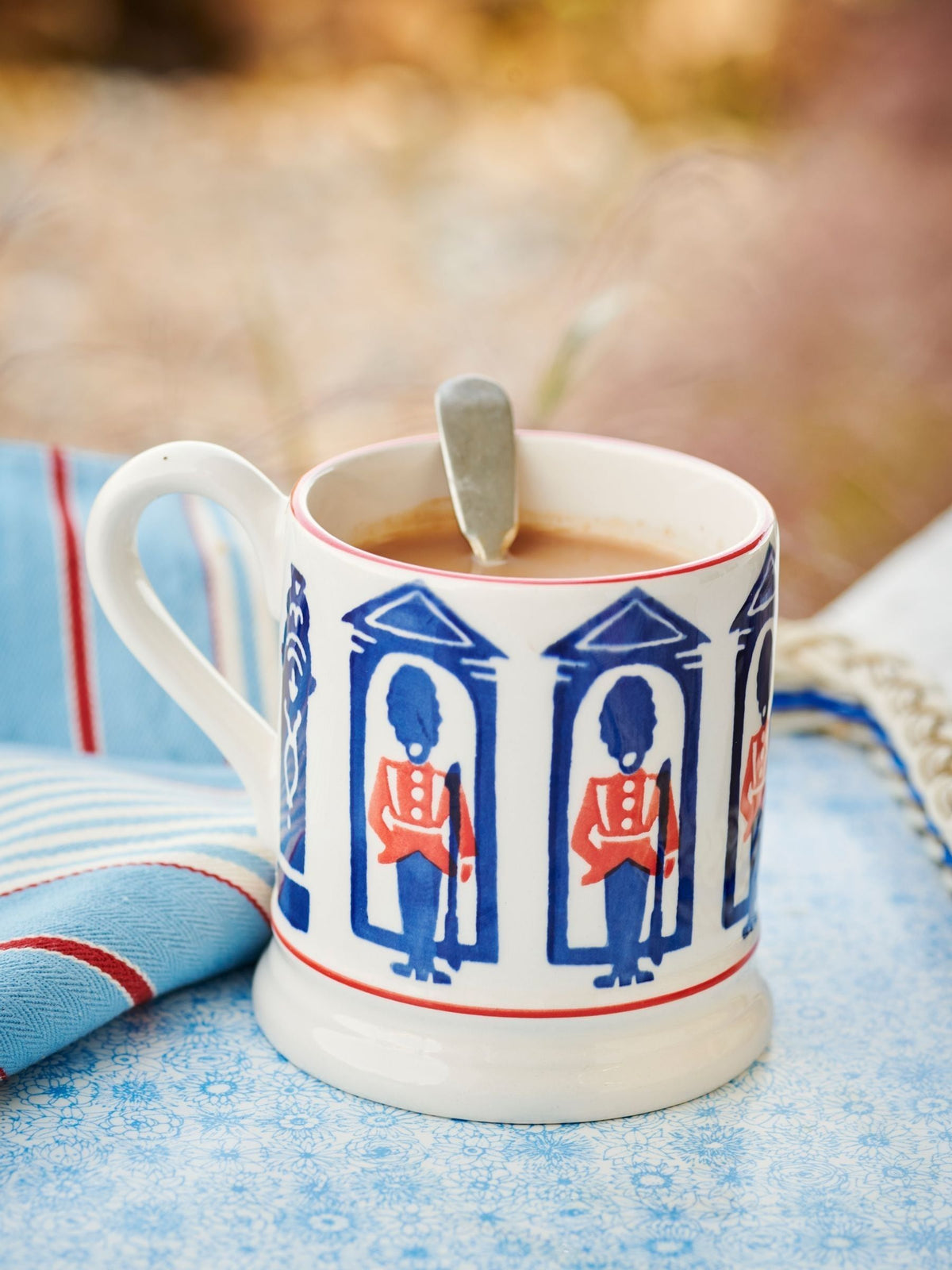 Emma Bridgewater Cream In The Garden 1/2 Pint Mug
