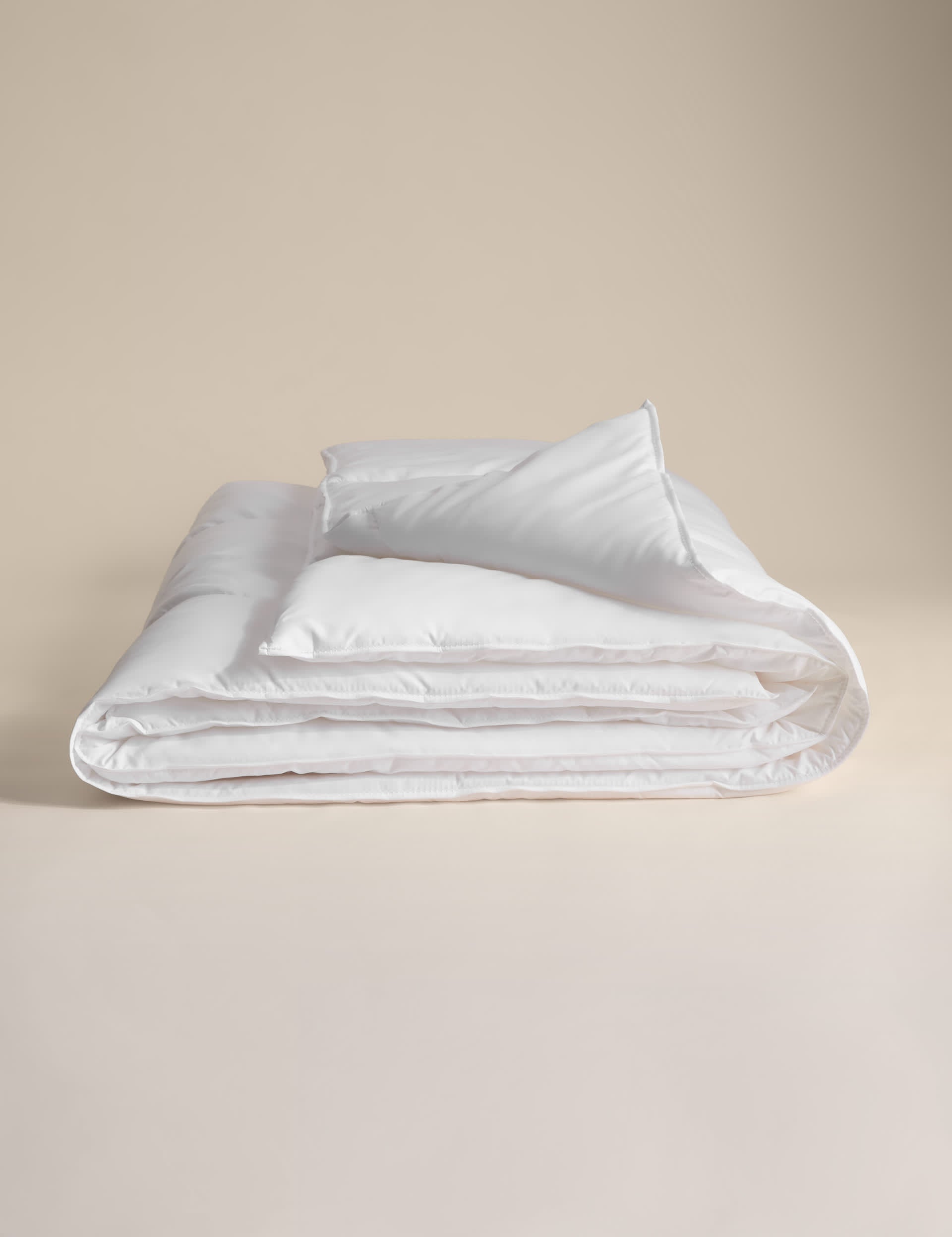 Body Temperature Control 4.5 Tog Duvet - British product