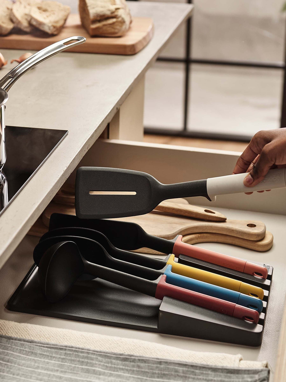 Joseph Joseph Black Elevate Utensil Set 5 Piece, UK version