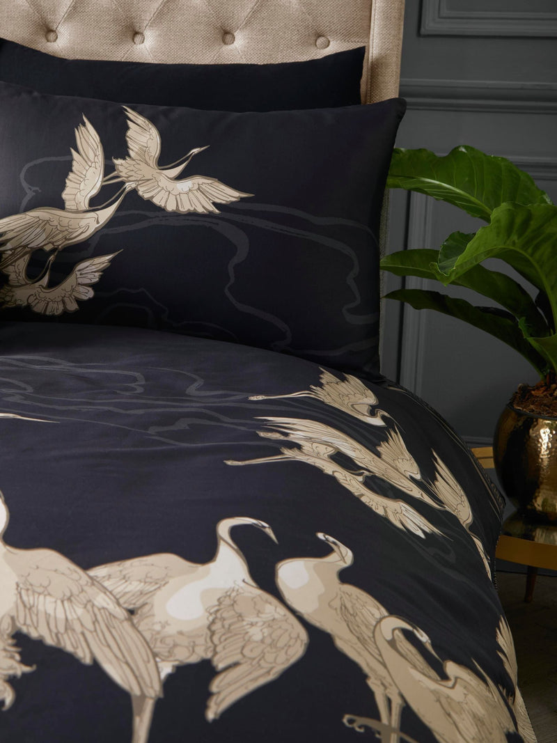 Laurence Llewelyn-Bowen Black Kireina duvet cover set, UK version