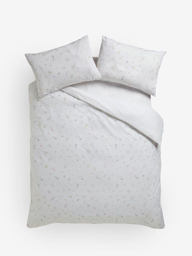 White Petal duvet cover and pillowcase set (British brand)