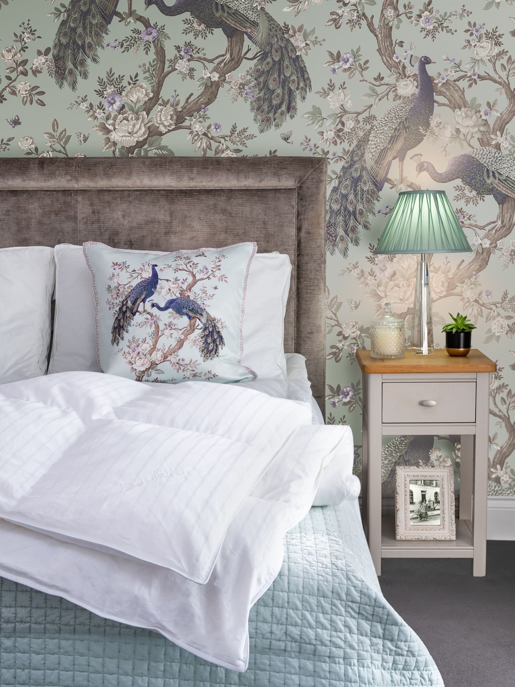 Laura Ashley white premium down duvet 13.5 tog, UK version
