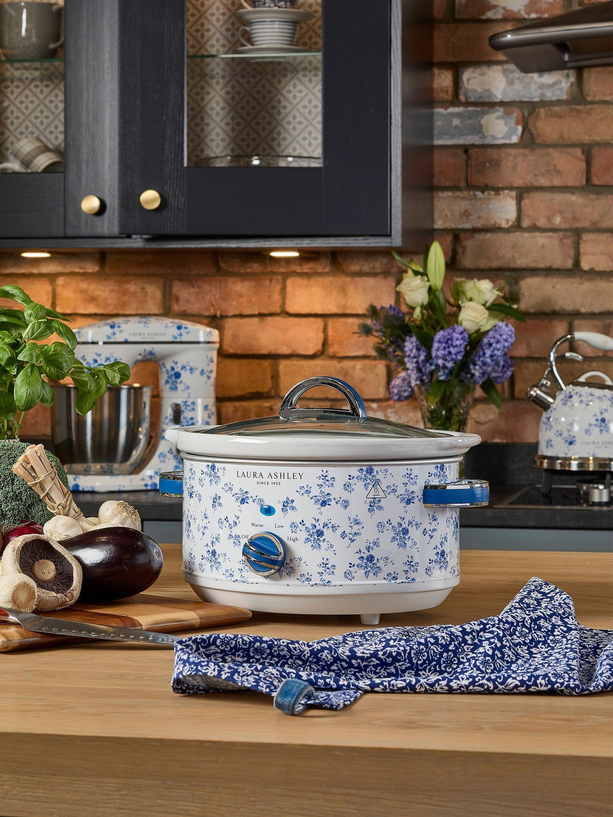 Laura Ashley China Rose 3.5L Slow Cooker by MyVQ