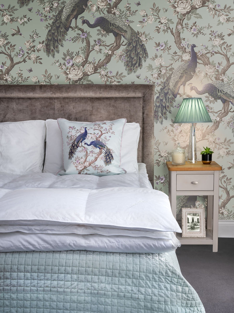 Laura Ashley White 13.5 Tog Superior Goose Feather and Down Duvet 13.5 Tog