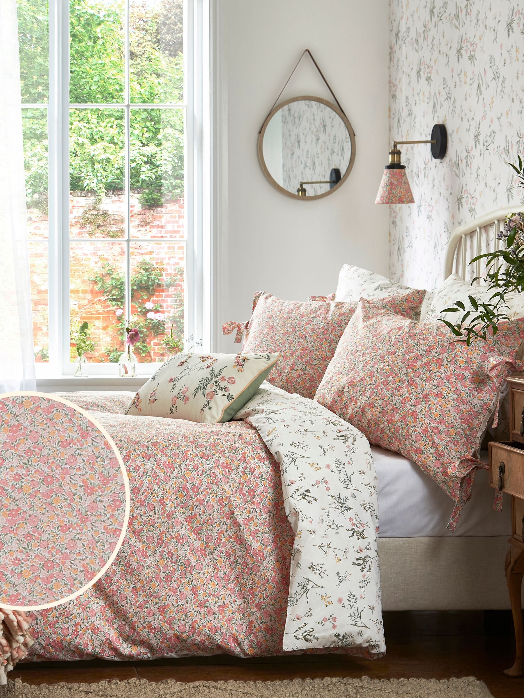 Laura Ashley Pink Coral Loveston duvet cover and pillowcase set, UK version