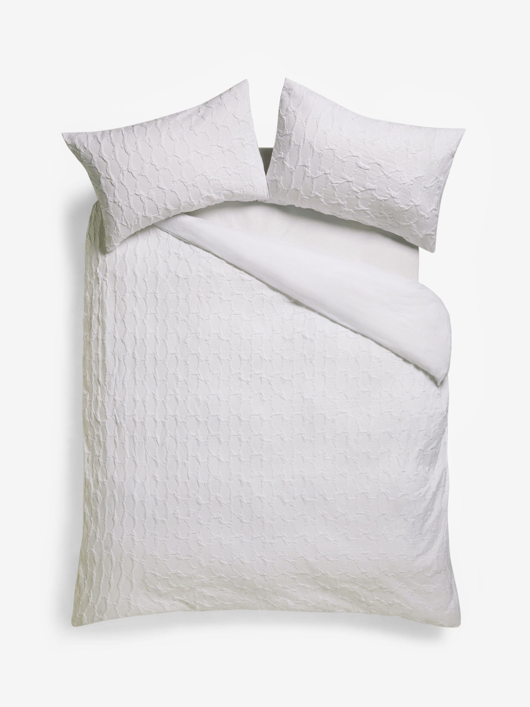 White textured embossed duvet cover and pillowcase set (British brand)