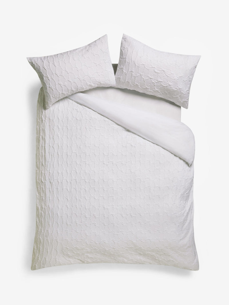 White textured embossed duvet cover and pillowcase set (British brand)