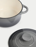 Cast Iron Medium Casserole Dish 2.8L - British product