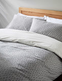 Cotton blend spotty reversible bedding set - British product