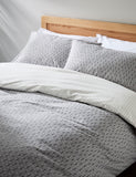 Cotton blend spotty reversible bedding set - British product