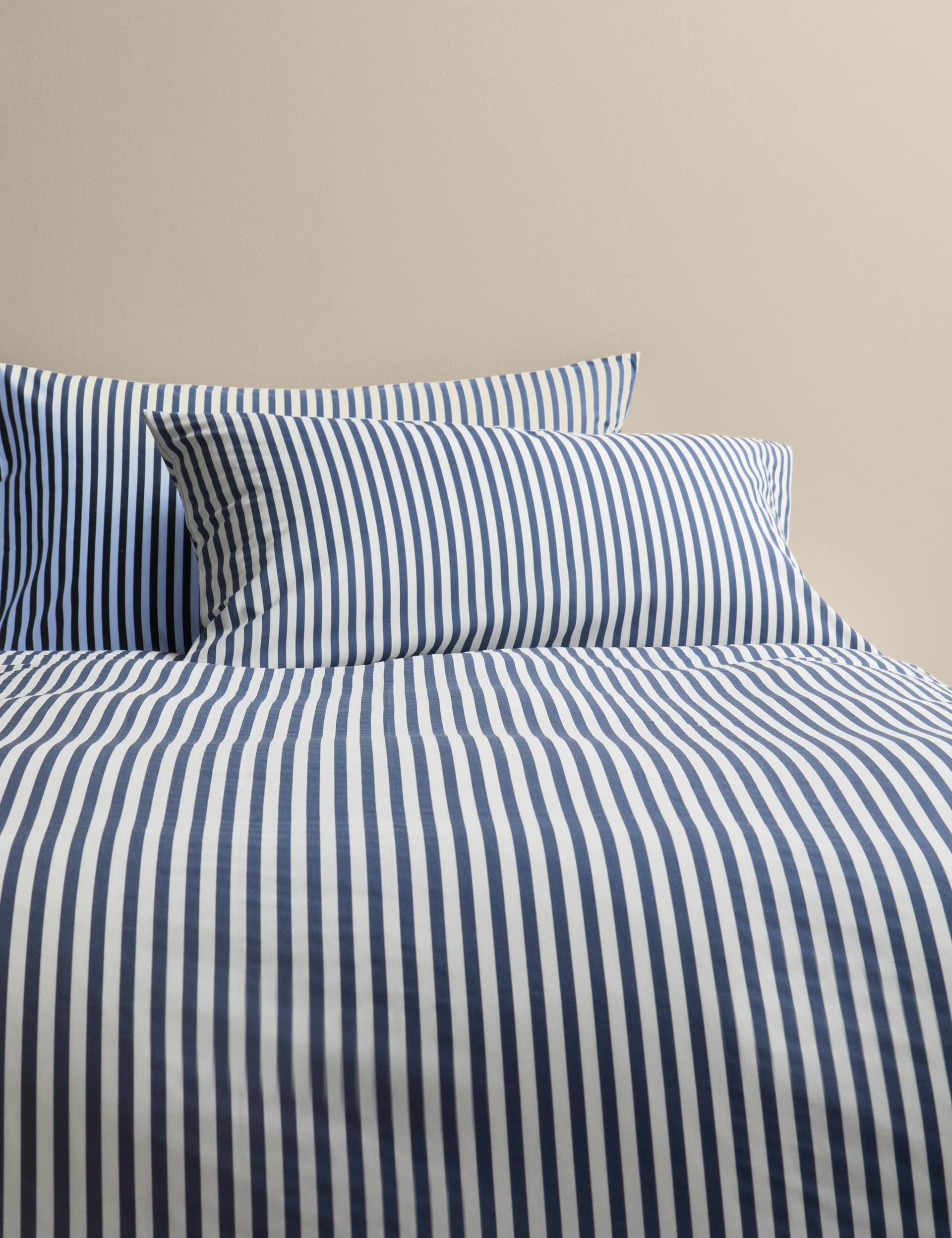 Cotton Blend Striped Bedding Set