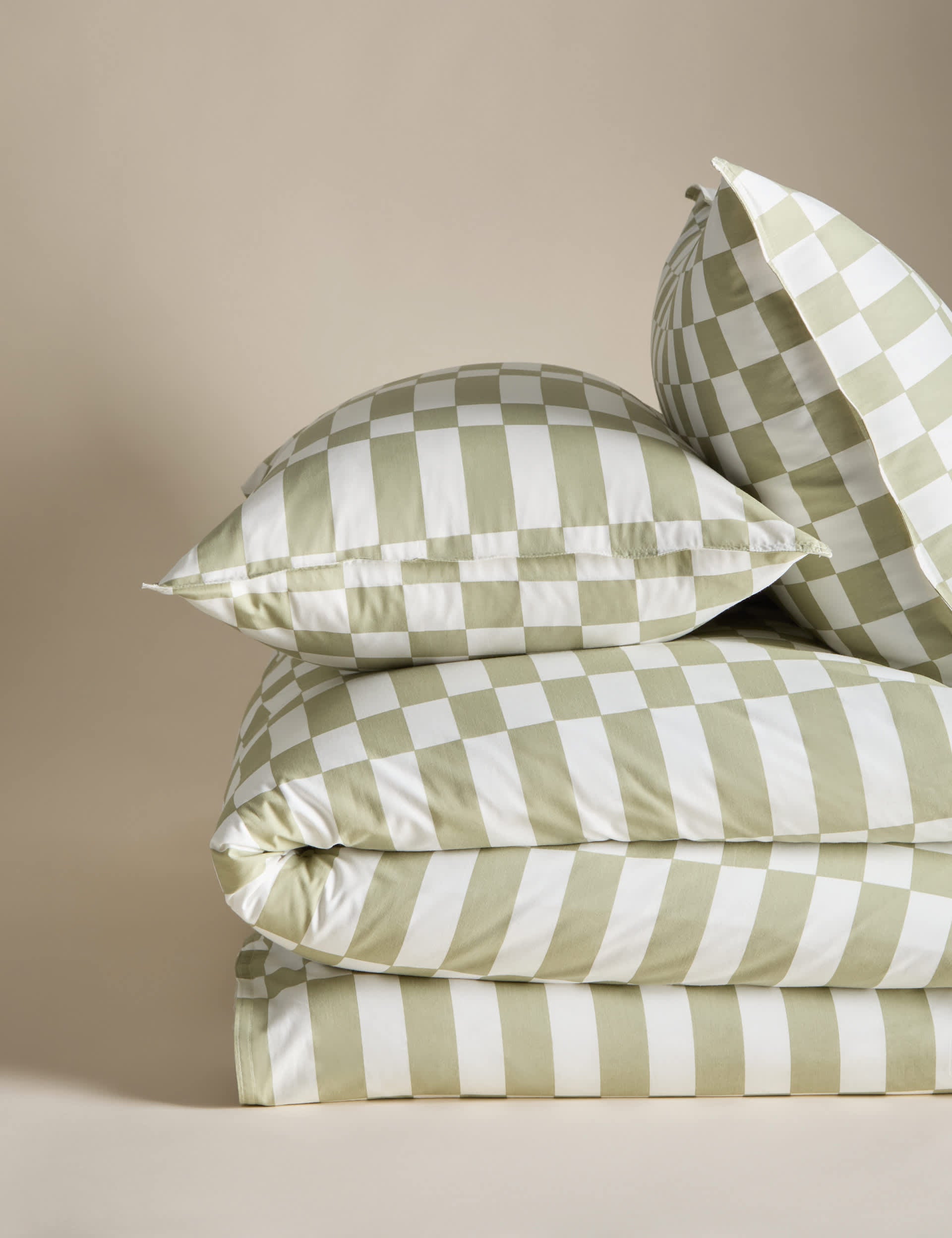 Cotton rich geometric bedding set - British product