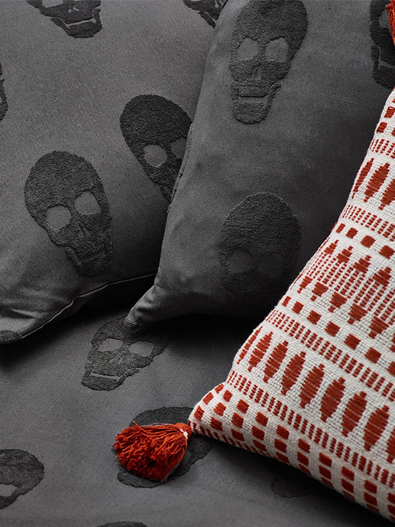 Furn grey skulls tufted duvet cover and pillowcase set in 100% cotton - British product