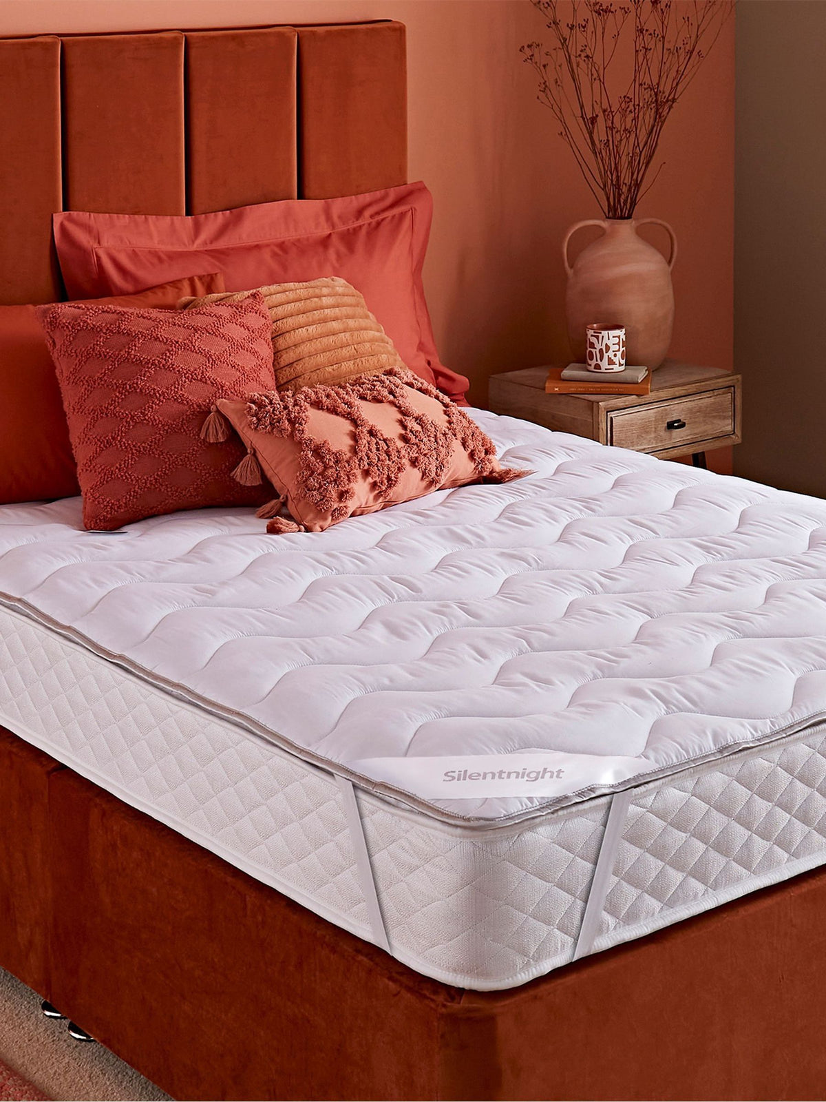 Silentnight White Self Heating Mattress Topper (British brand)