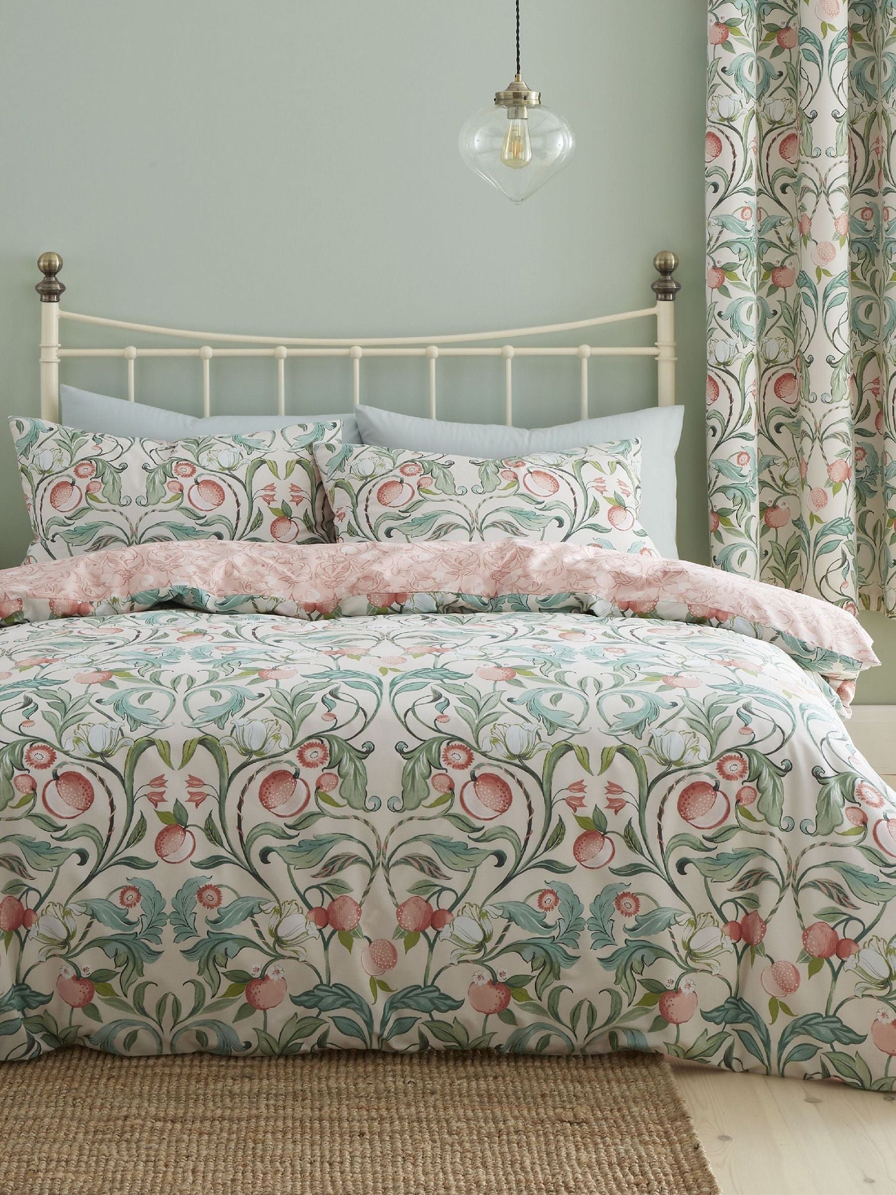 Catherine Lansfield Natural Clarence Floral duvet cover and pillowcase set - British product