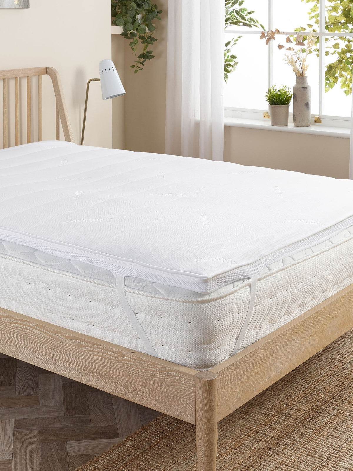 Slumberdown White Airstream Memory Cool mattress topper (British brand)