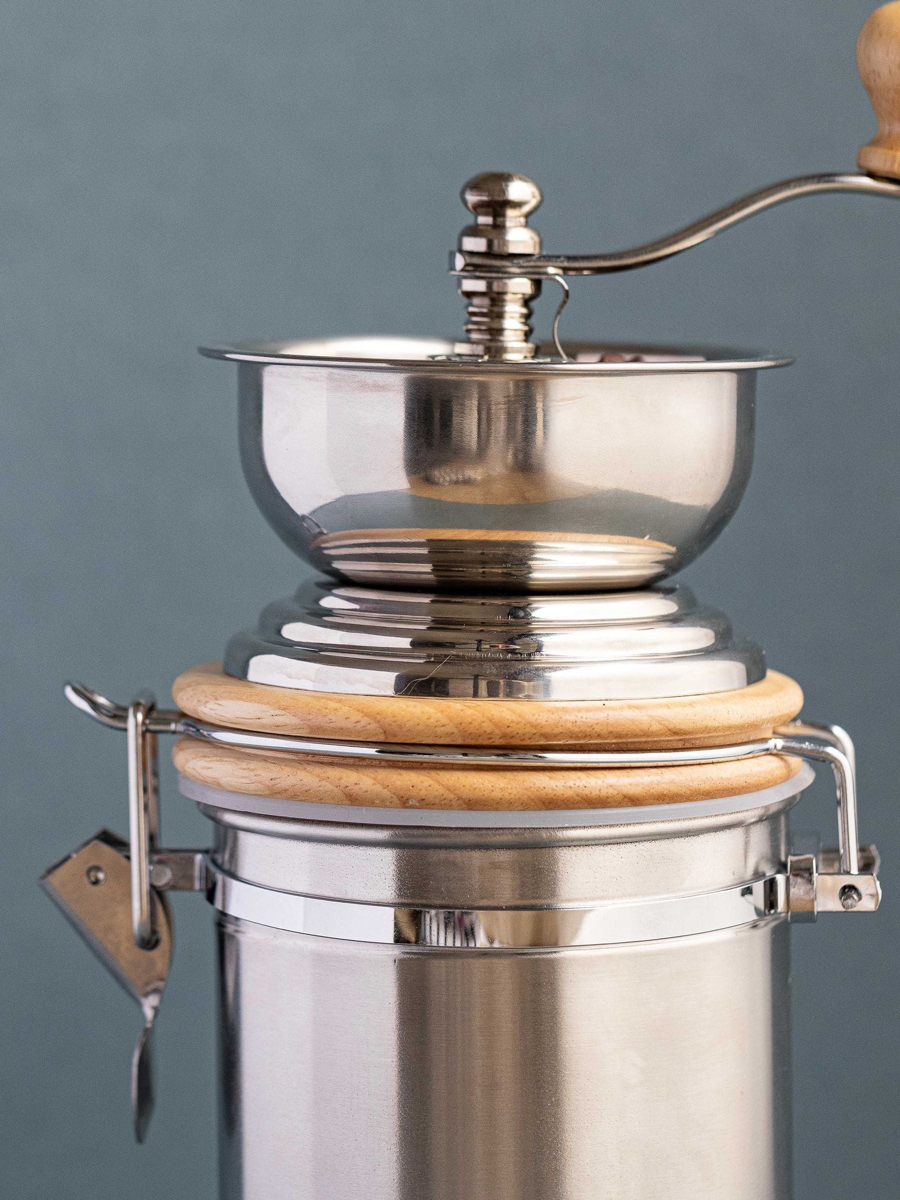 La Cafetière Silver Traditional coffee grinder, UK version