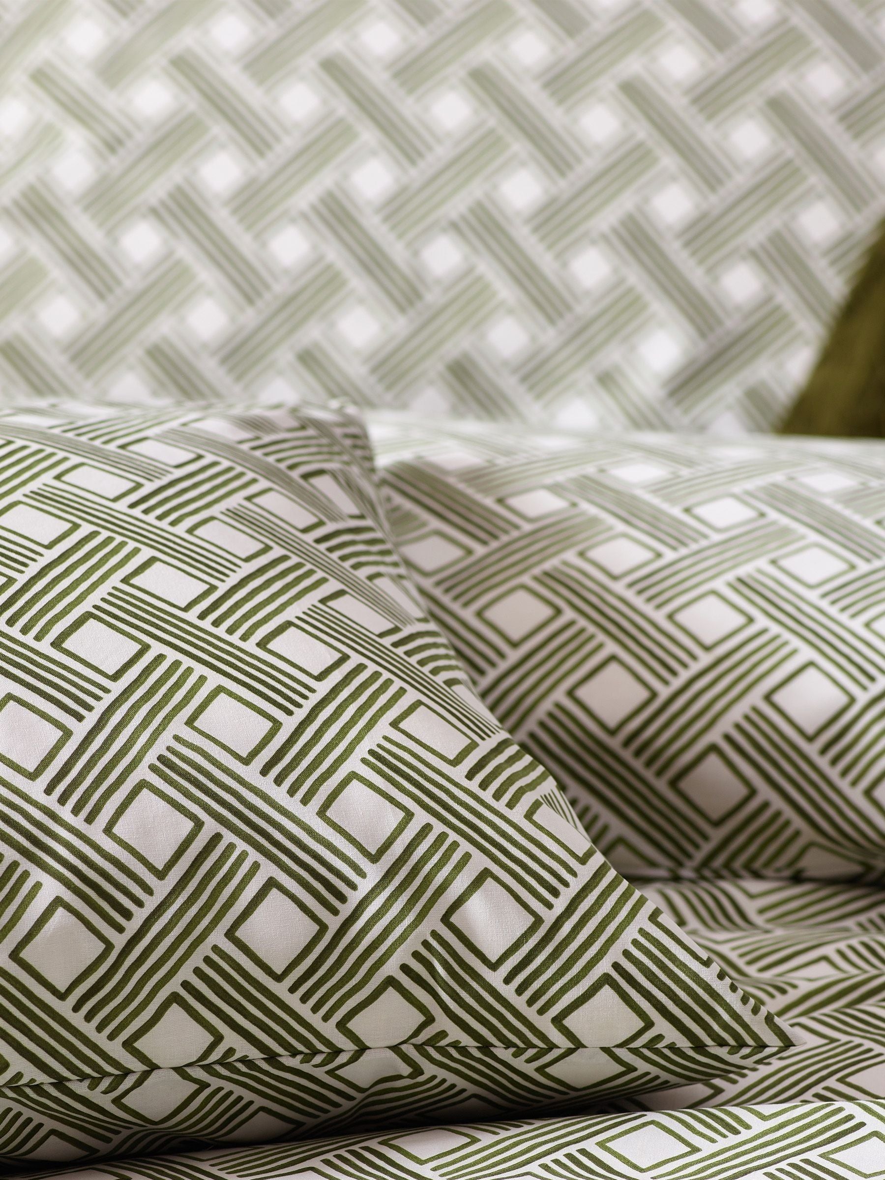 HÖEM olive green Alexa modern geometric duvet cover and pillowcase set, UK version