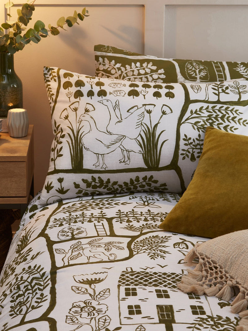 Green Frida reversible duvet cover and pillowcase set - British product