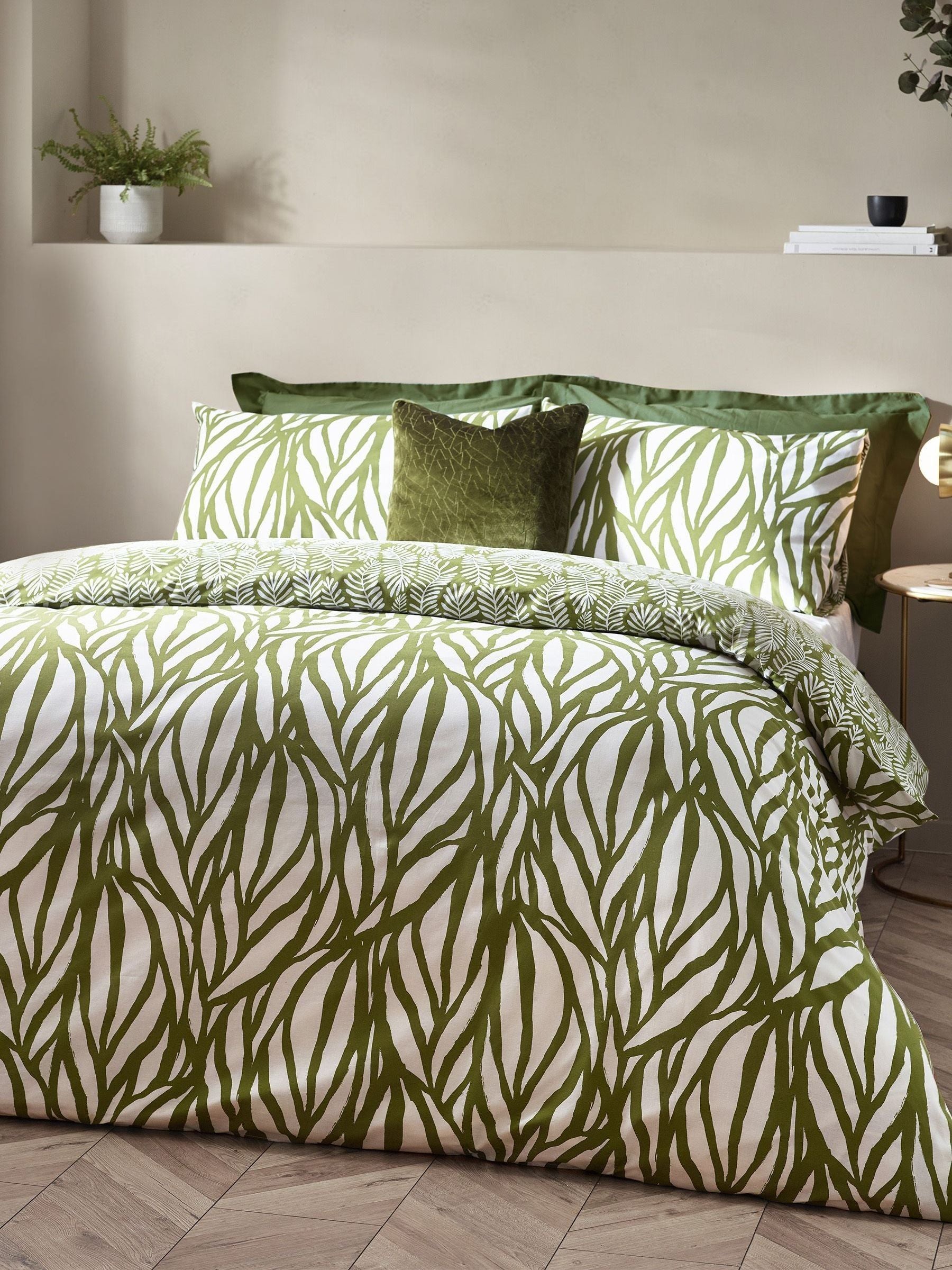 Botanics Olive Green duvet cover and pillowcase set, UK version