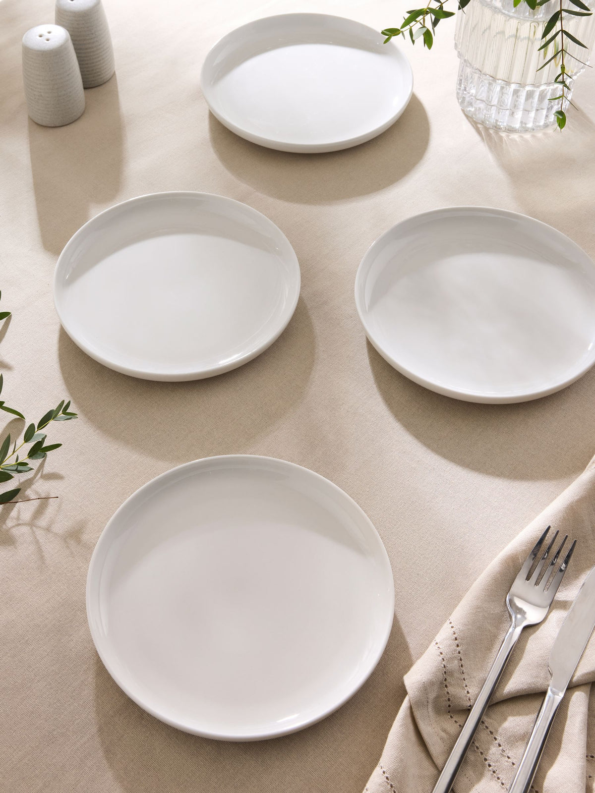 White Moderna side plates set of 4 (British brand)