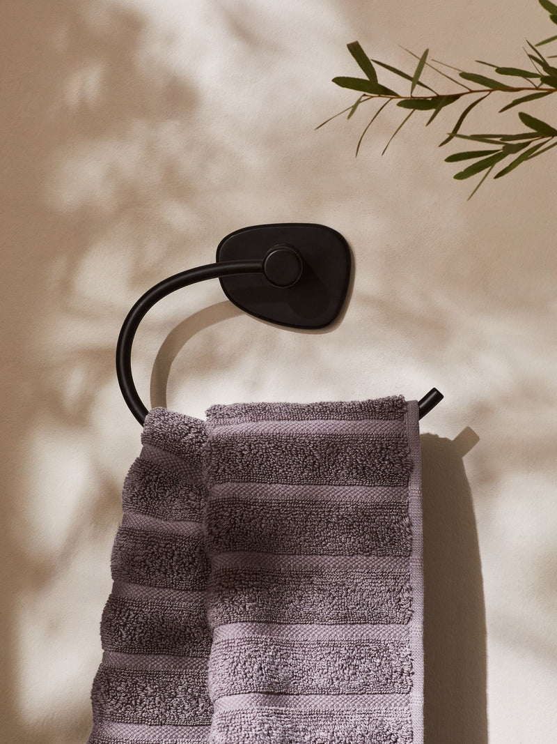 Black Pebble Towel Rail Ring 18x23x4cm - British product