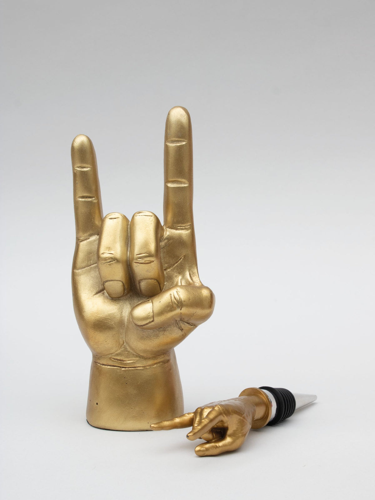 Suck UK Gold Rock On Stopper And Charm For Wine And Liquor Bottles