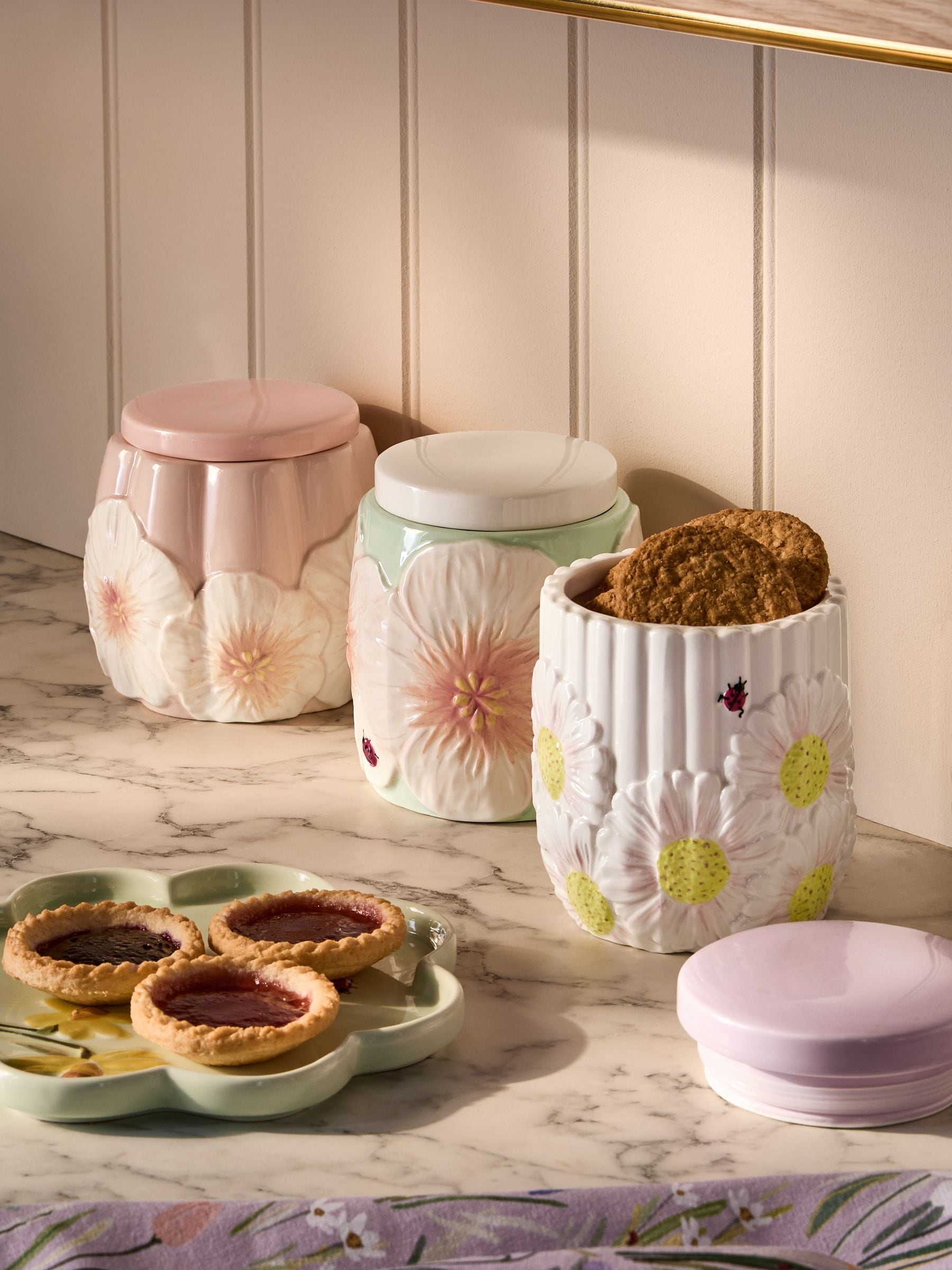 Pastel lila floral storage jars set of 3 (British brand)