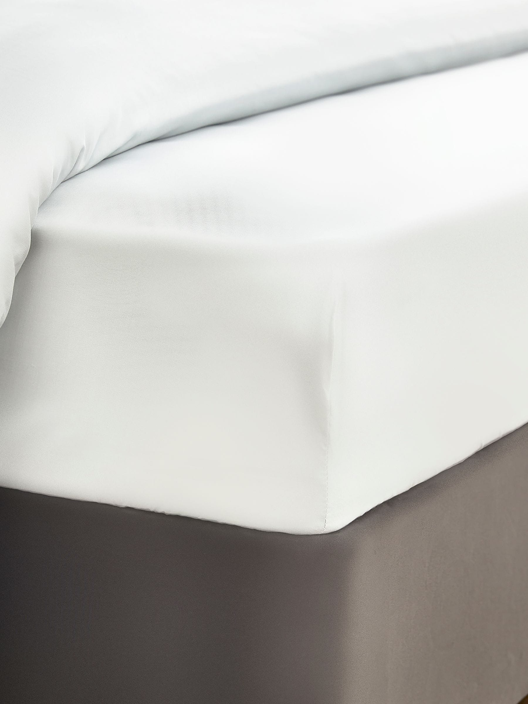 Silentnight White Restore Cooling Fitted Fitted Sheet