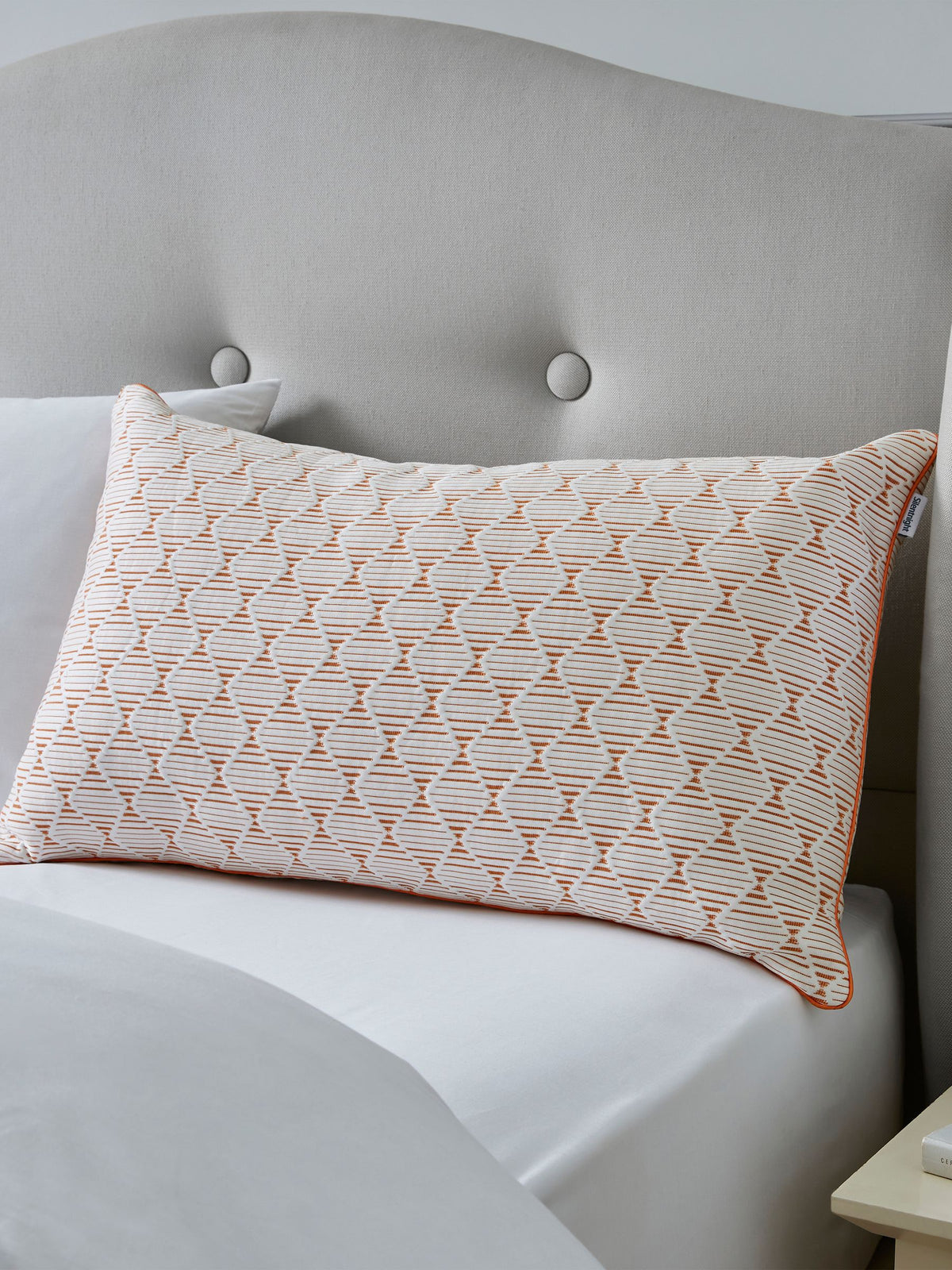 Silentnight Cooling Copper White pillow (British brand)