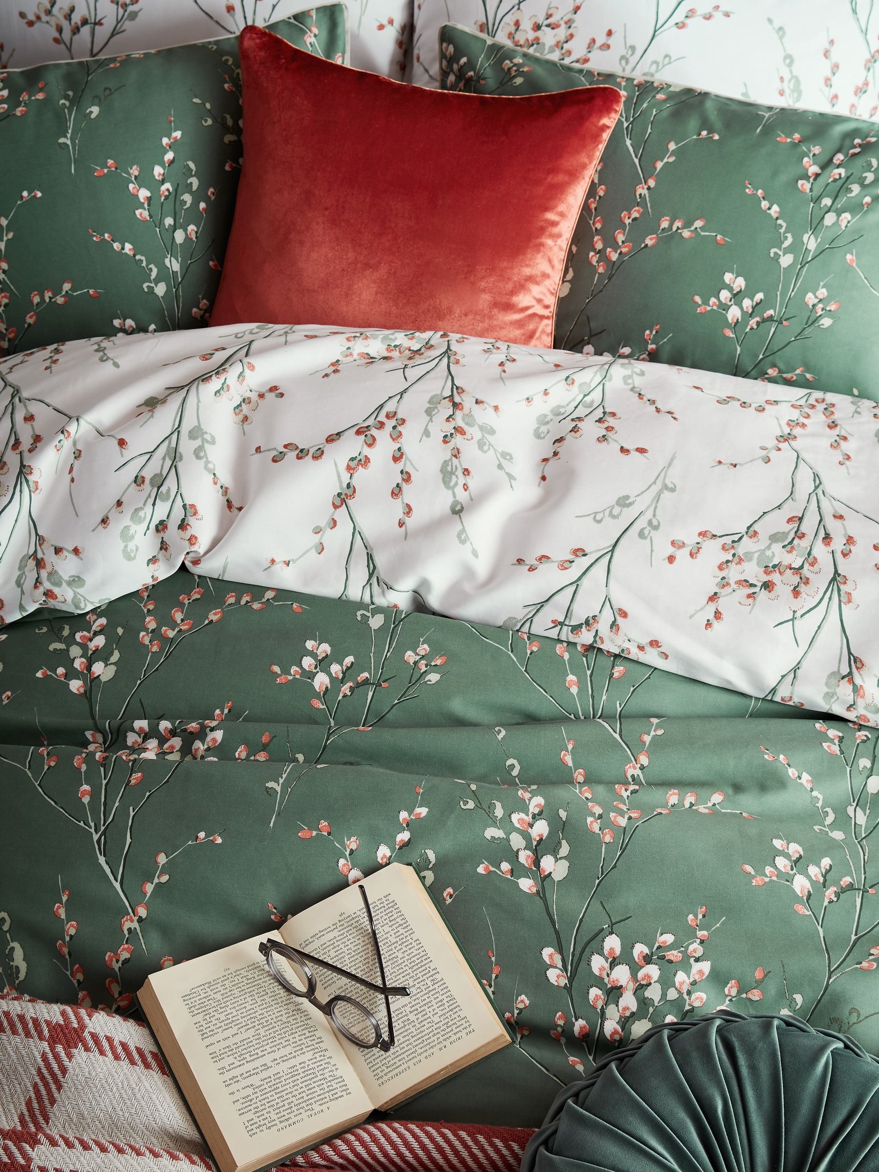 Laura Ashley Pussy Willow reversible duvet cover set, UK version