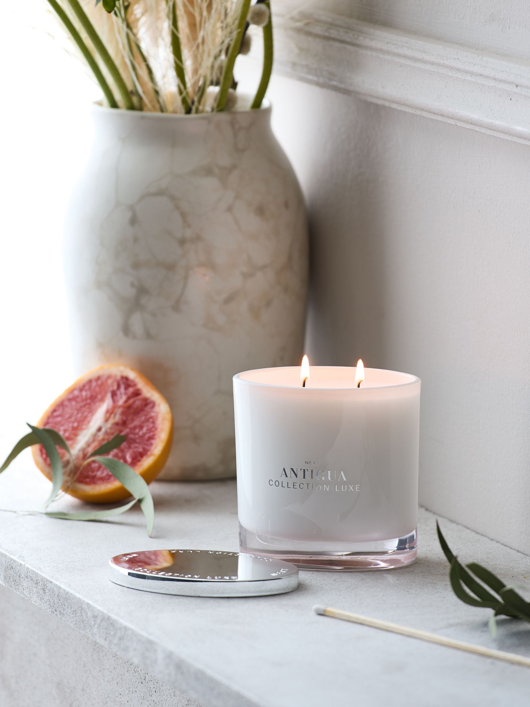 Mango and Papaya scented candle - British product