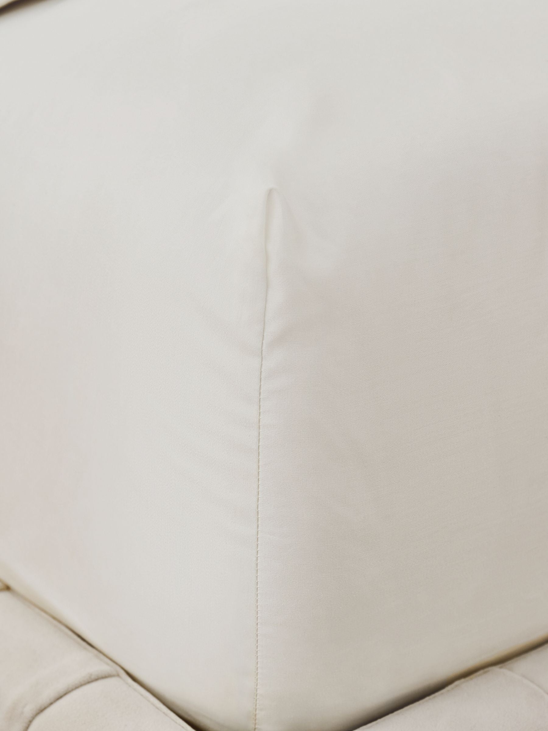 Ivory Collection Luxe 600 thread count cotton sateen extra deep fitted sheet, UK version