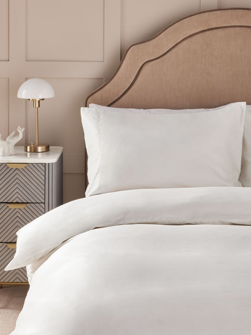 Ivory Collection Luxe duvet cover and pillowcase set, UK version
