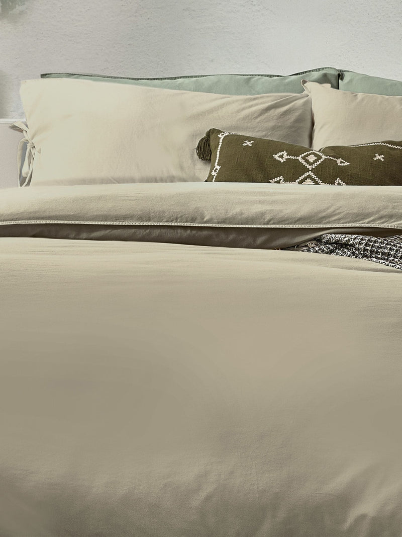 Yard Natural Mallow Bow Tie duvet cover and pillowcase set (British brand)
