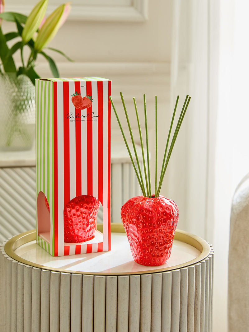 Strawberries & Cream reed diffuser 180ml (British brand)