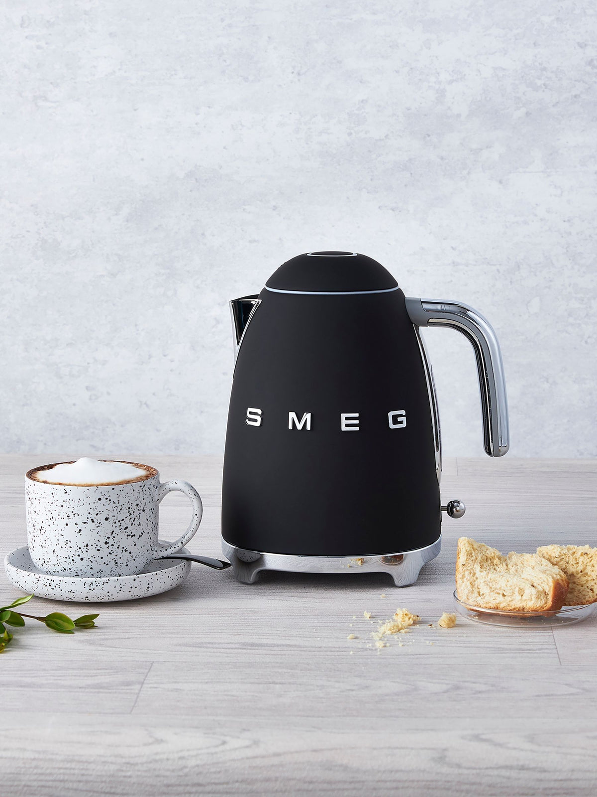 Smeg Black Kettle 1.7L