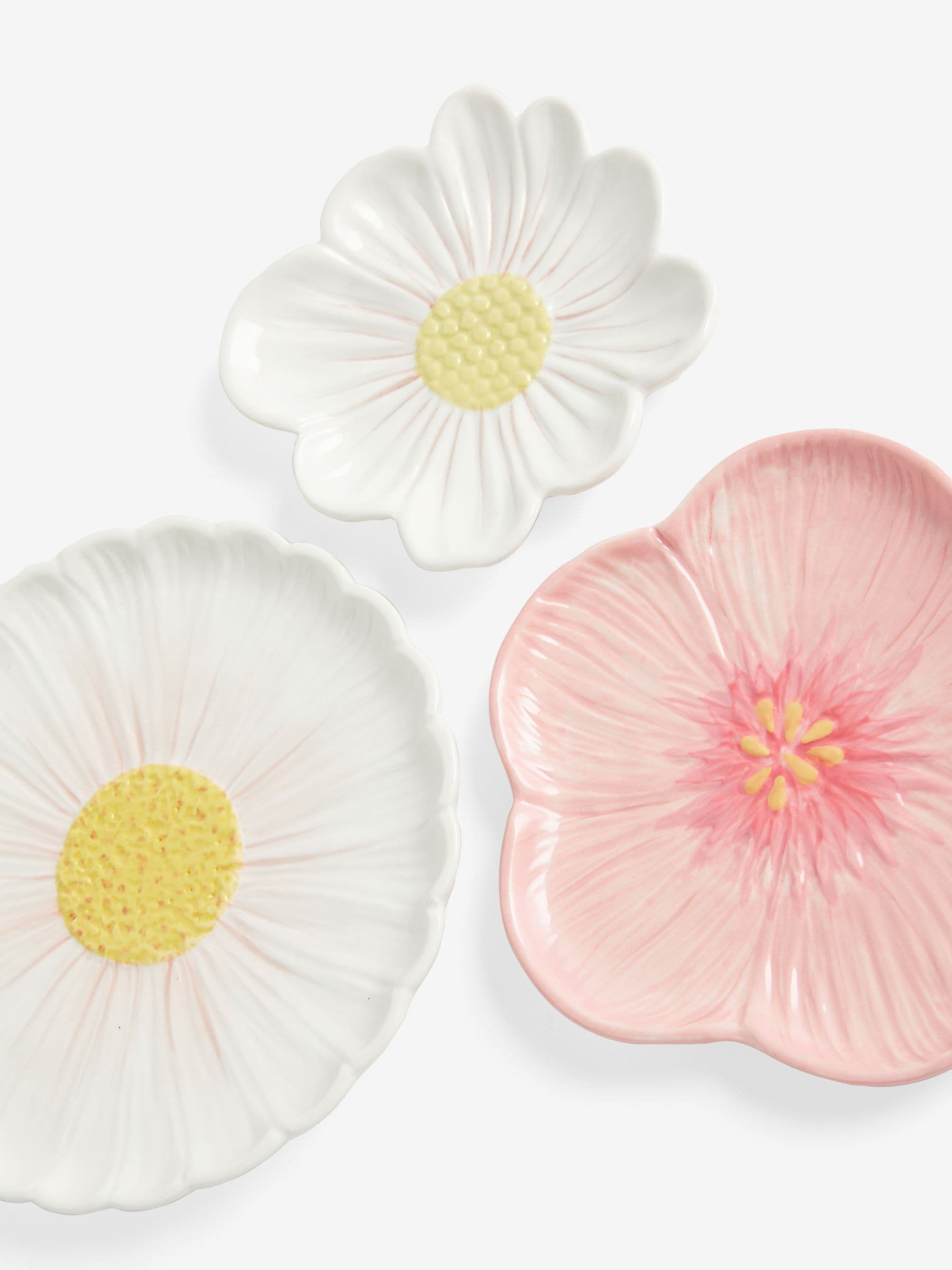 Set of 3 white ceramic flower wall art plaques (British brand)