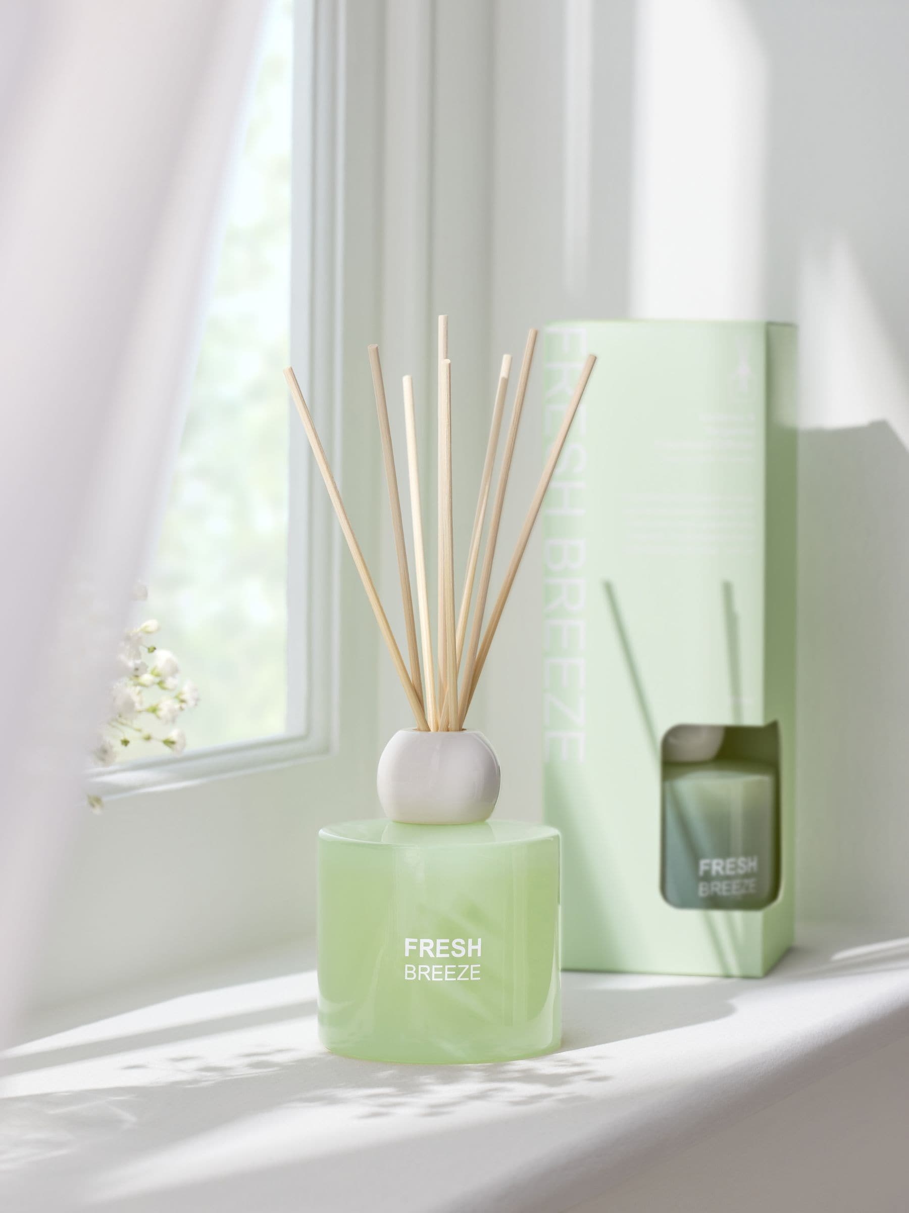 Reed diffuser Green Gardenia and Bergamot Pastels Fresh Breeze 200ml, UK version