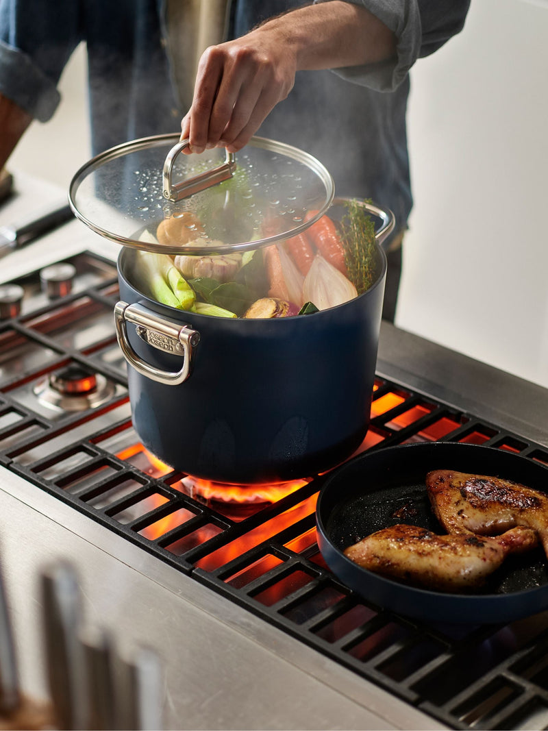 Joseph Joseph Space folding handle stock pot 25cm, UK version