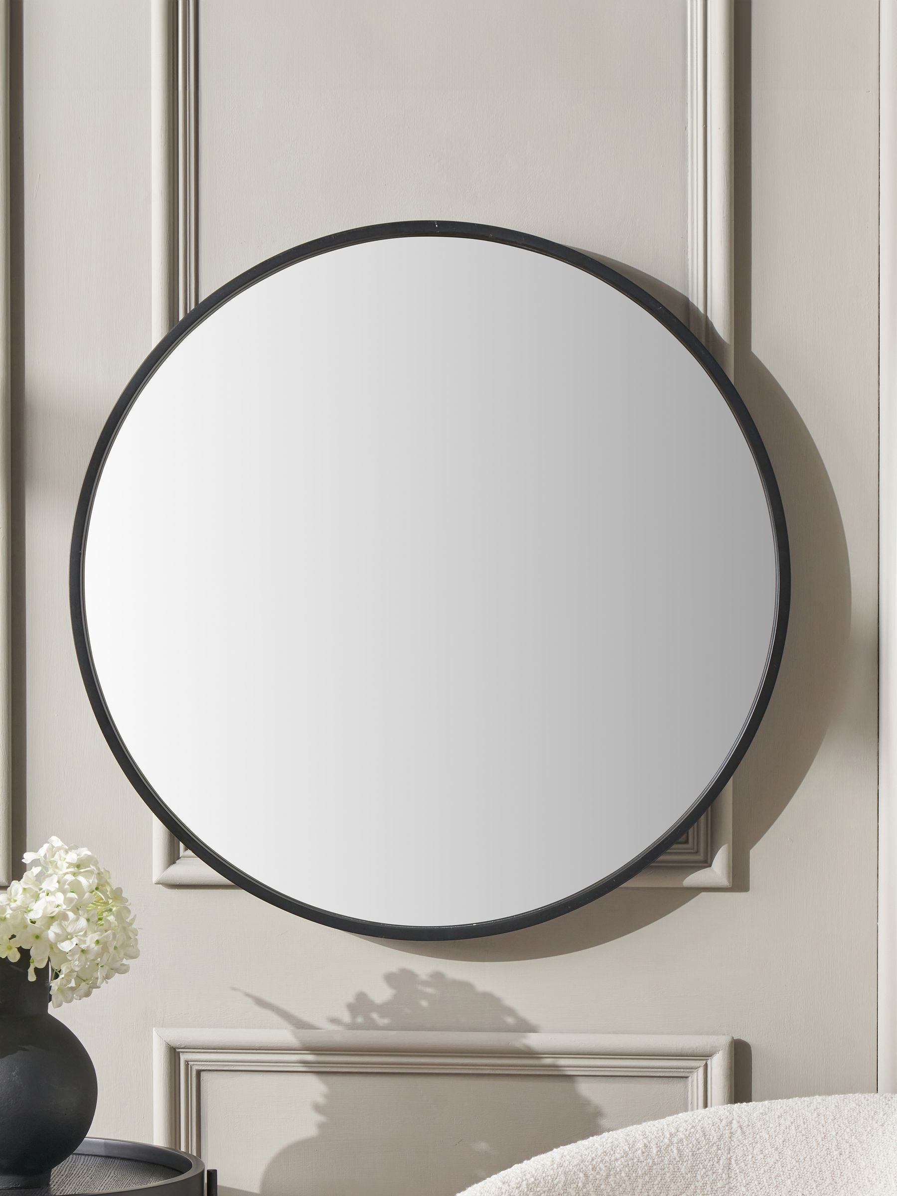 Pacific Black Veneer and Mirrored Glass Round Wall Mirror