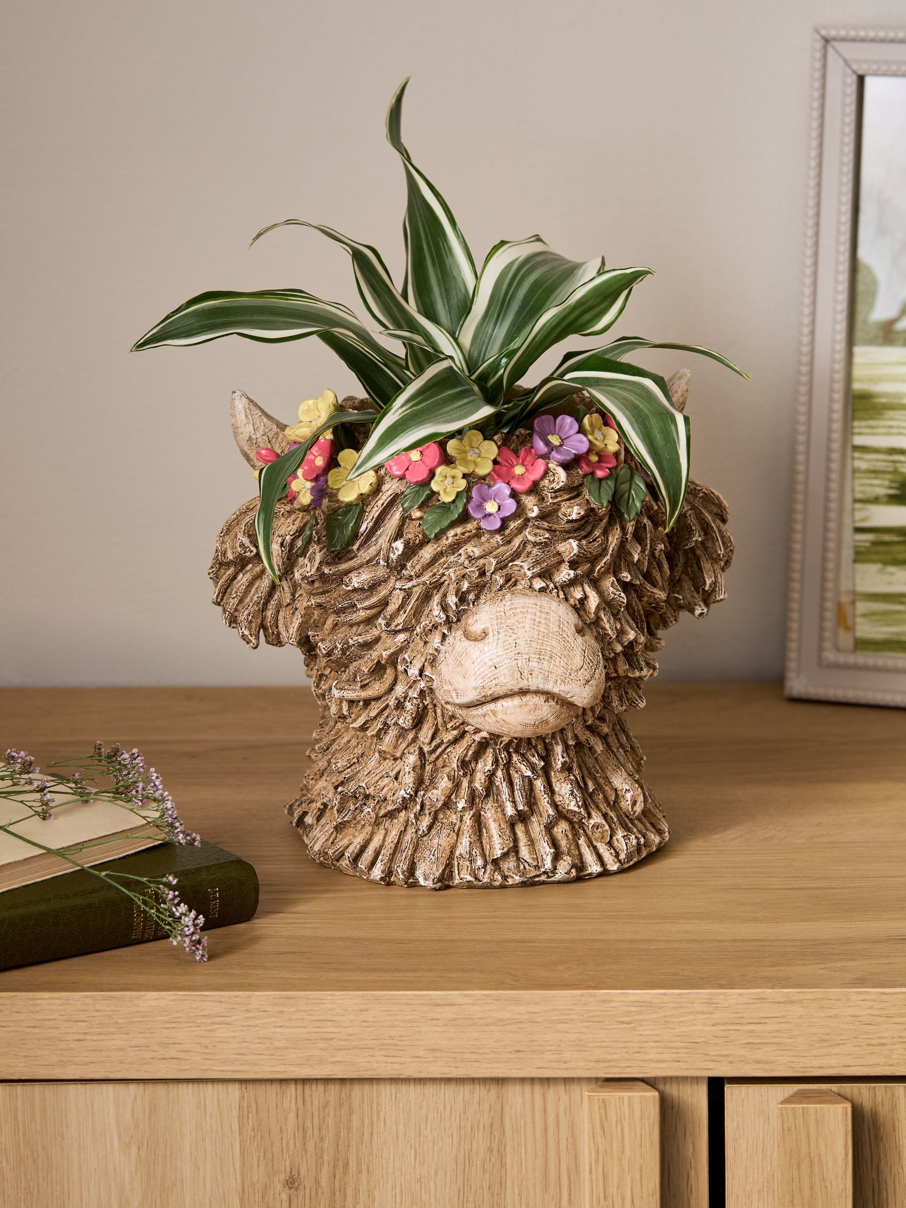 Hamish the Highland Cow floral vase 20cm, imported from the UK
