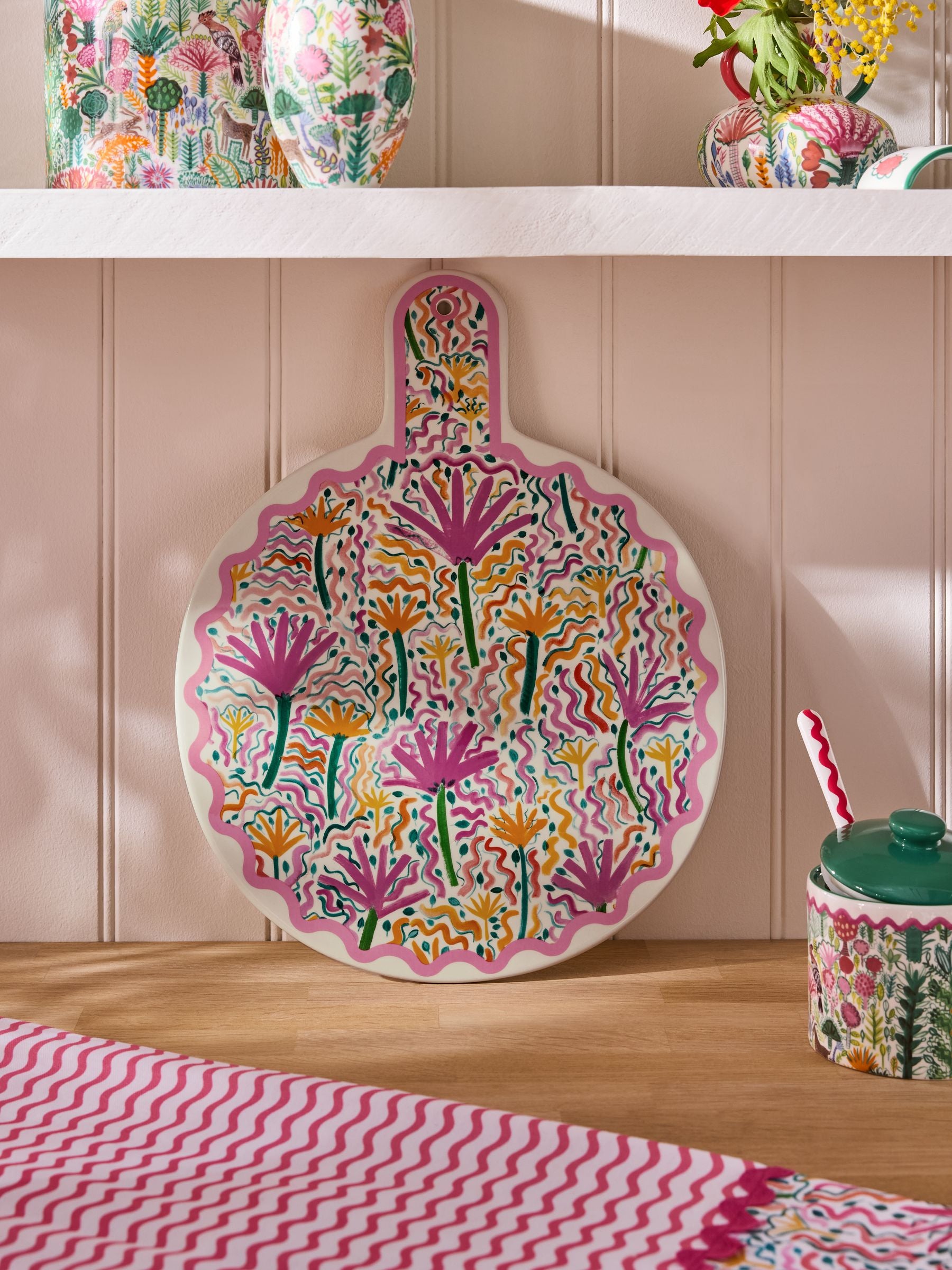 Lucy Tiffney pink yellow wiggle platter, UK version