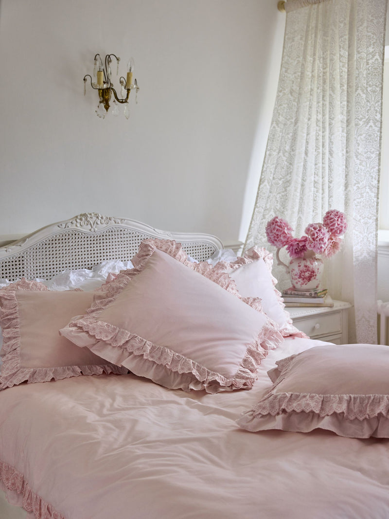 Shabby Chic by Rachel Ashwell pink broderie anglaise ruffle pillowcases set of 2 (British brand)