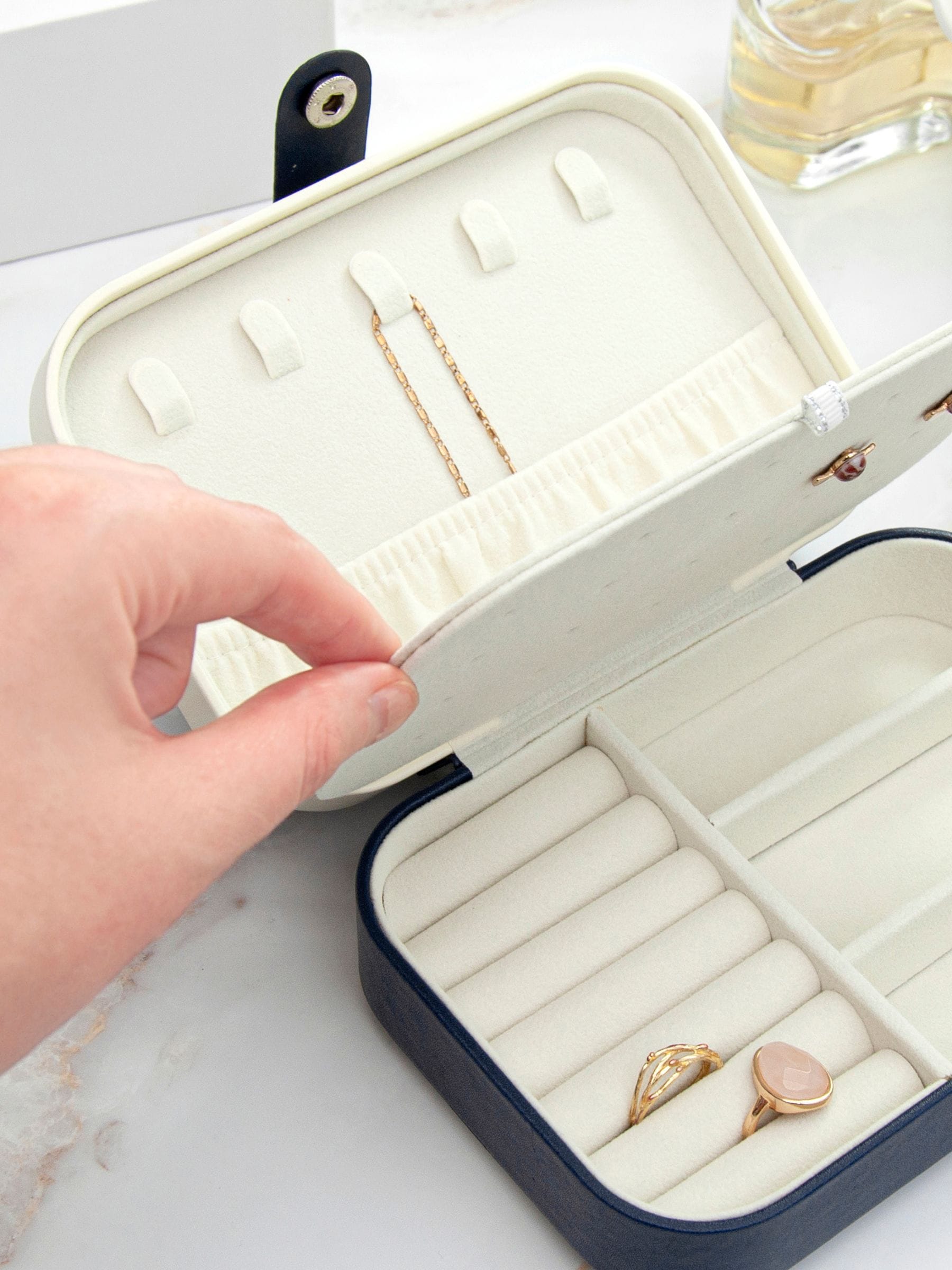 Treat Republic blush pink travel jewellery case (British brand)