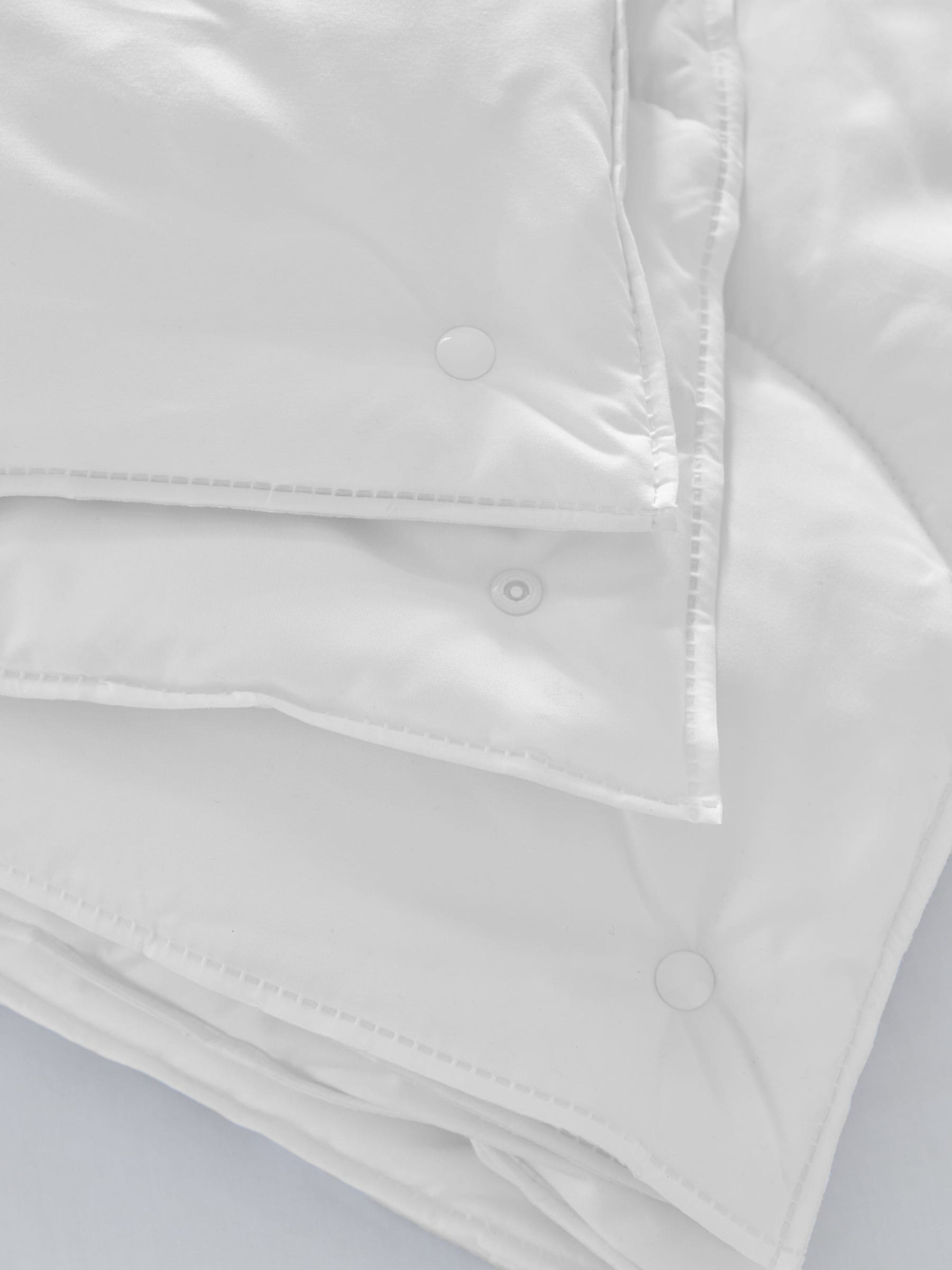Temperature Regulating 13.5 Tog All Season Duvet