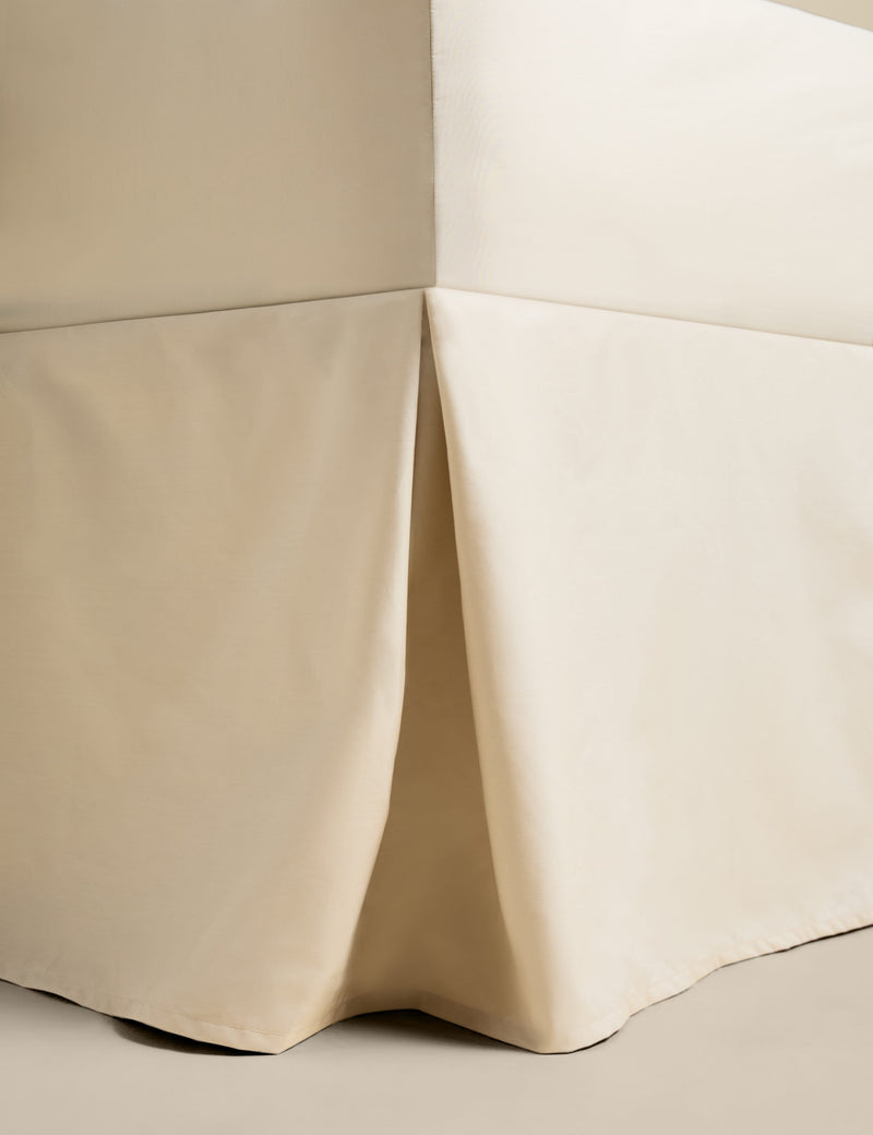 Egyptian cotton valance sheet with 230 thread count - British product