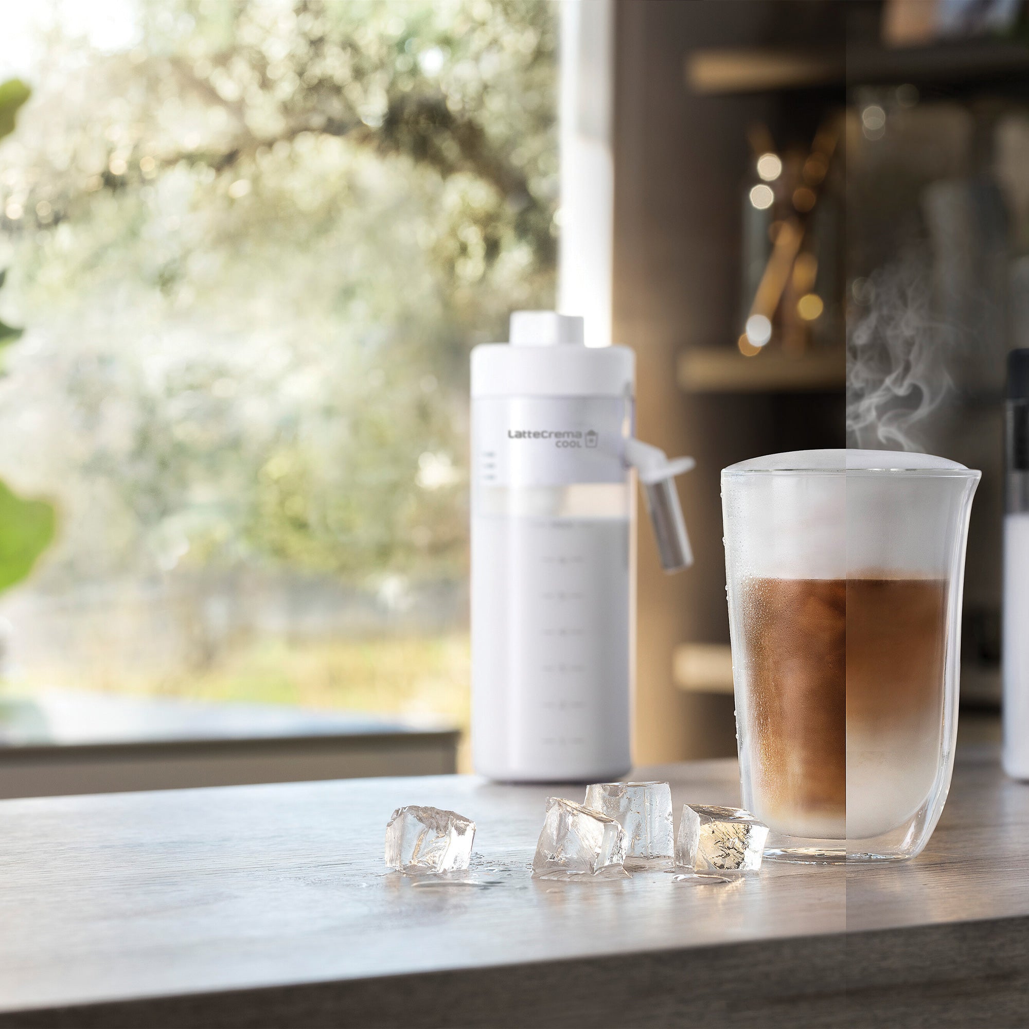 De'Longhi Eletta Explore Hot & Cold Bean to Cup Coffee Machine - British product